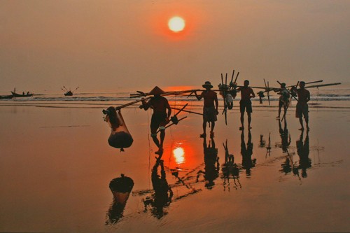 A glimpse of Vietnam through photo exhibition - ảnh 2